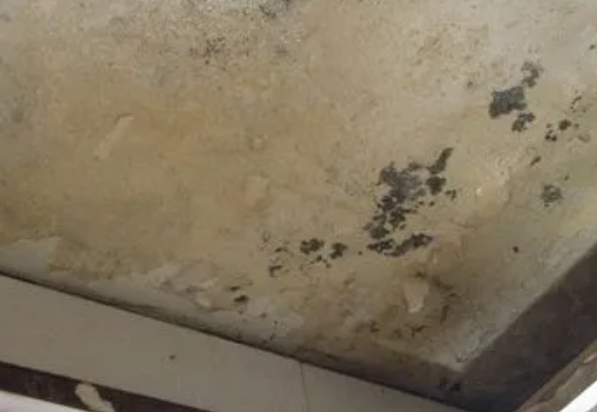 路南阳台漏水维修公司分享下路南卫生间渗水维修需要注意哪些问题。